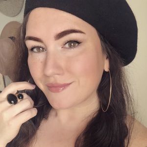 Meet your Posher, Jackie